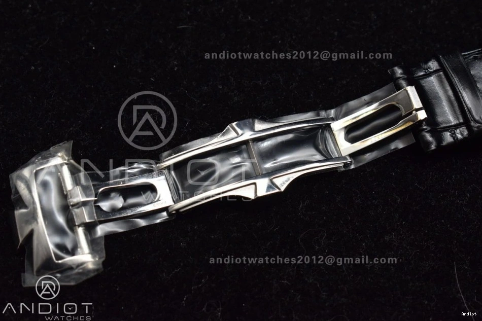 Rubber Overseas Strap Black on SS Black Dial 8F Maker 0317